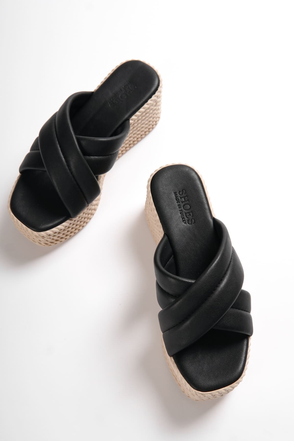 JOYMIX Siyah Dolgu Topuklu Ortopedik Kadın Terlik