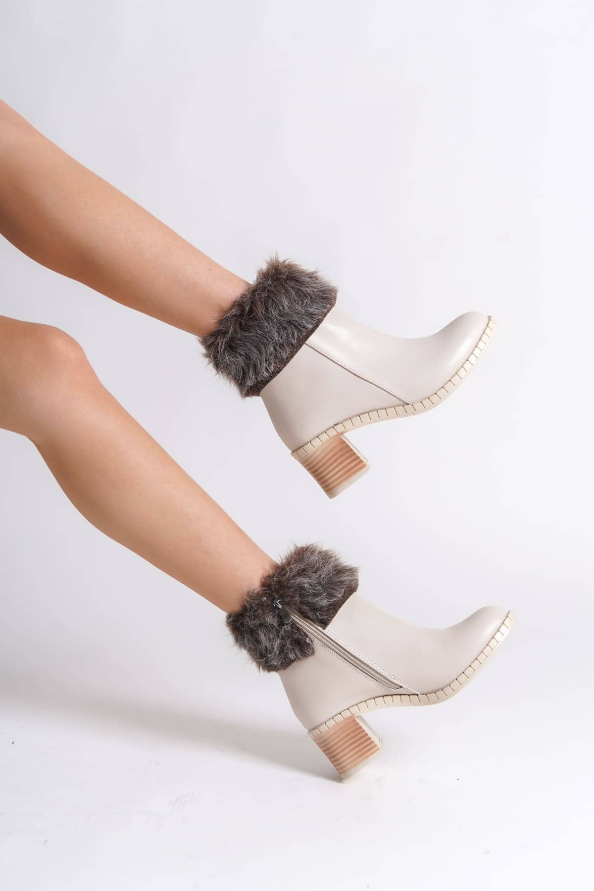 JULIA Fermuarlı Ortopedik Taban Tüylü Topuklu Kadın Bot CKT - Krem - 37 Resim 3