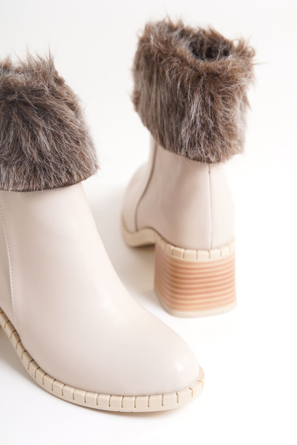 JULIA Fermuarlı Ortopedik Taban Tüylü Topuklu Kadın Bot CKT - Krem - 37 Resim 5