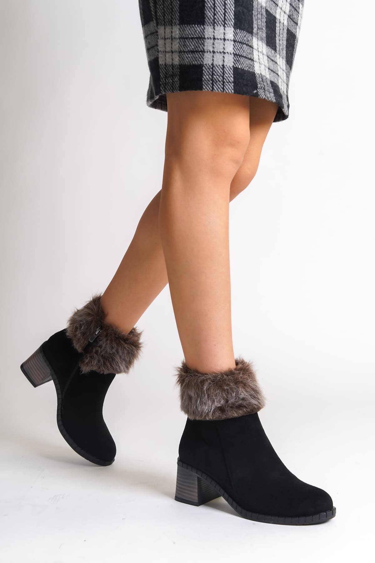 JULIA Siyah Süet Fermuarlı Ortopedik Taban Kadın Bot