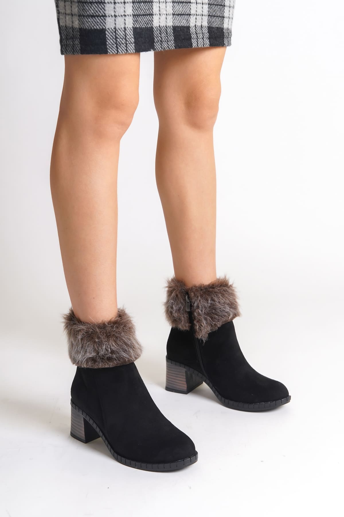 JULIA Fermuarlı Ortopedik Taban Tüylü Topuklu Süet Kadın Bot  SST - Siyah - 40