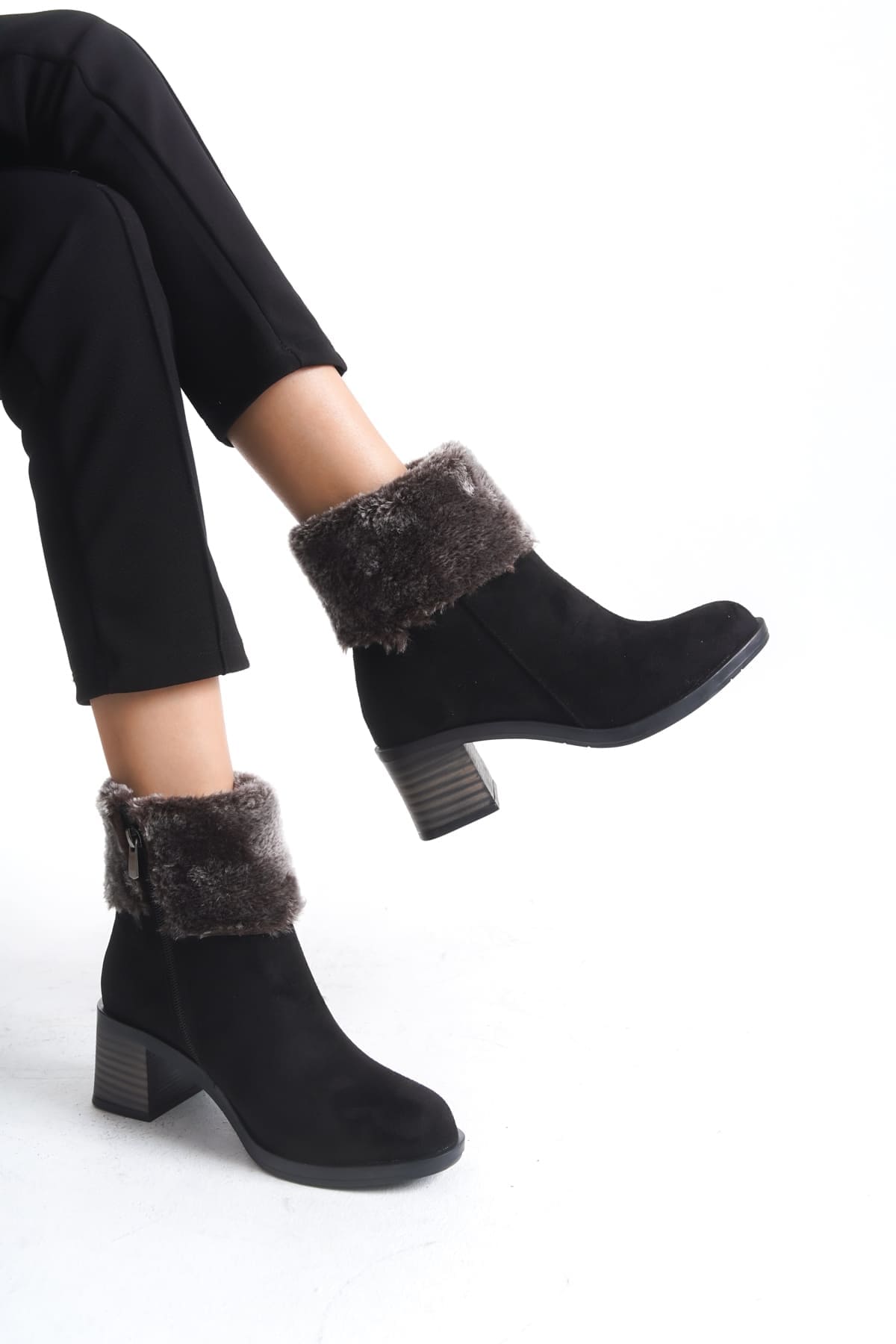 KATYA Fermuarlı Ortopedik Taban Topuklu Kürk Detaylı Süet Kadın Bot SST - Siyah - 36 Resim 2