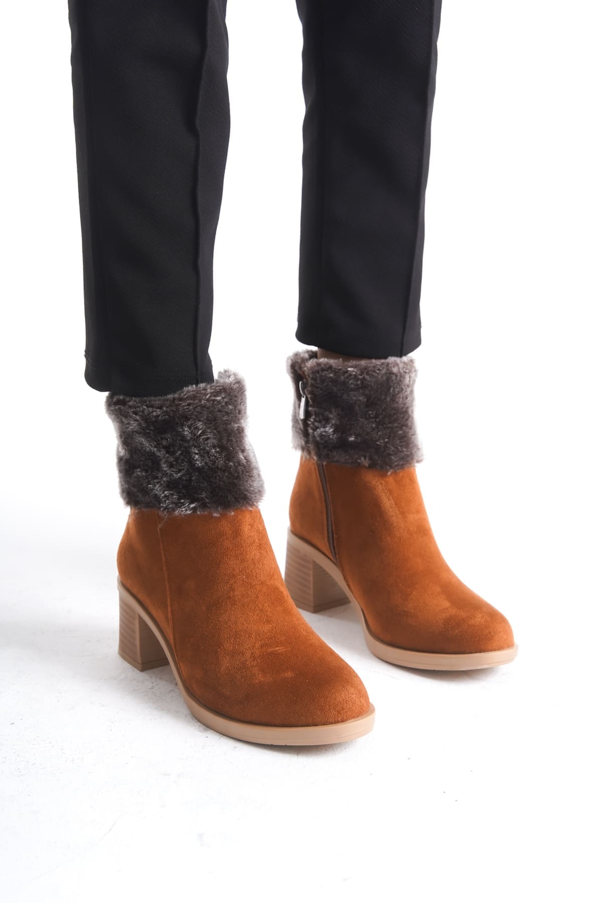 KATYA Fermuarlı Ortopedik Taban Topuklu Kürk Detaylı Süet Kadın Bot  STT - Taba - 39