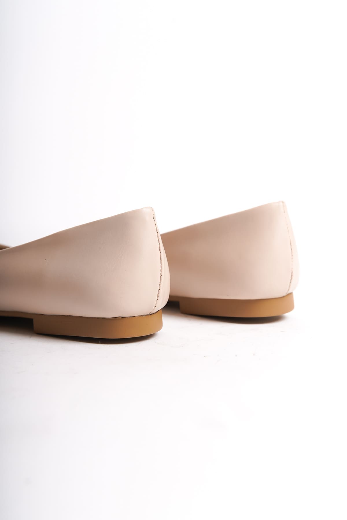 KAYLEE Bağcıksız Ortopedik Rahat Taban Toka Detaylı Kadın Babet Ayakkabı  CKT - Krem - 36 Resim 5