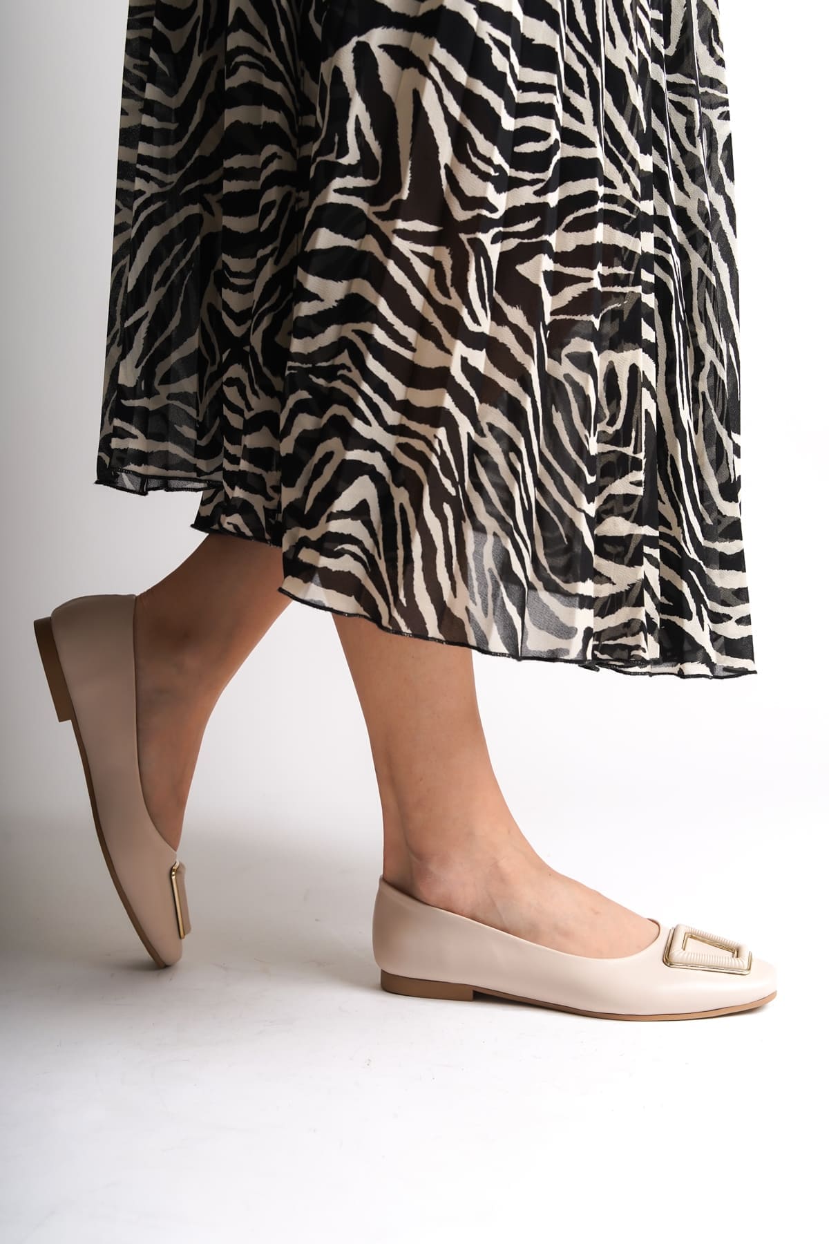 KAYLEE Bağcıksız Ortopedik Rahat Taban Toka Detaylı Kadın Babet Ayakkabı  CKT - Krem - 40