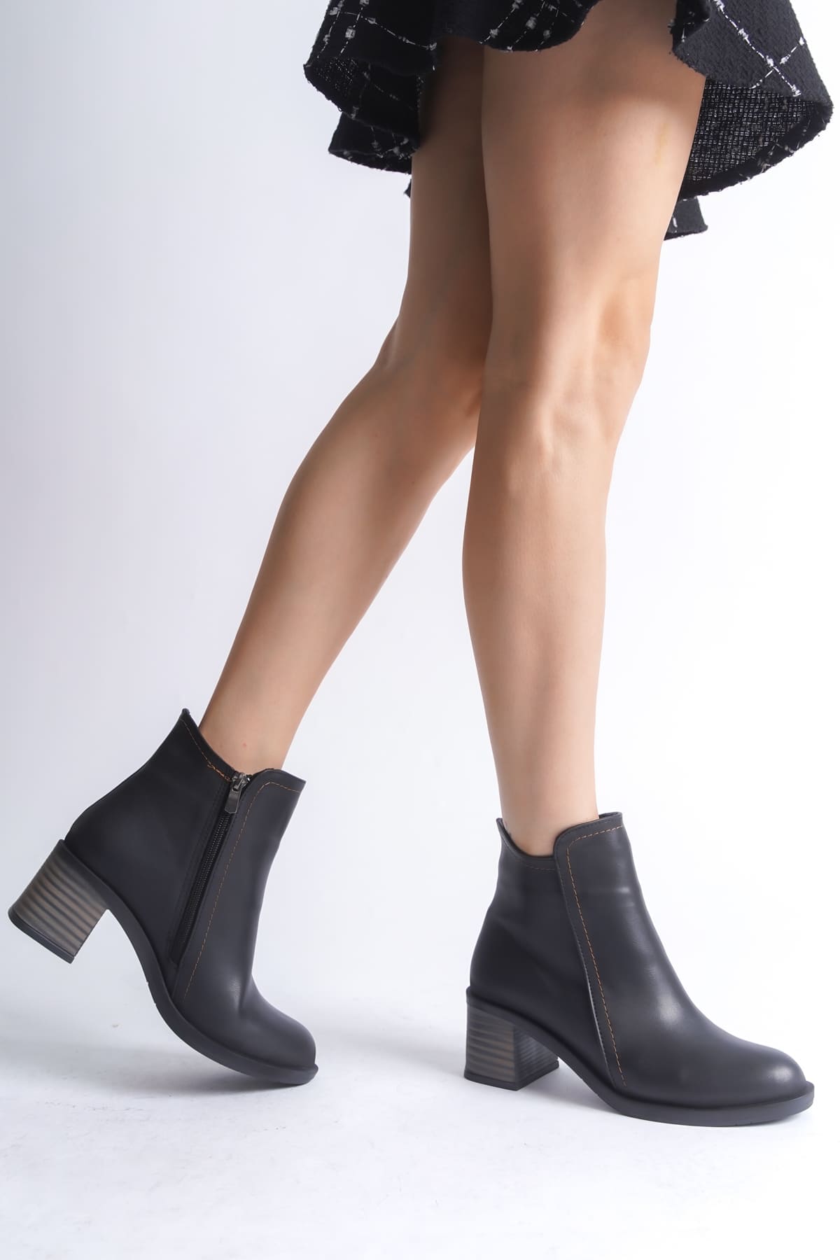 LARISSA Fermuarlı Ortopedik Taban Topuklu Kadın Bot  CST - Siyah - 36 Resim 2