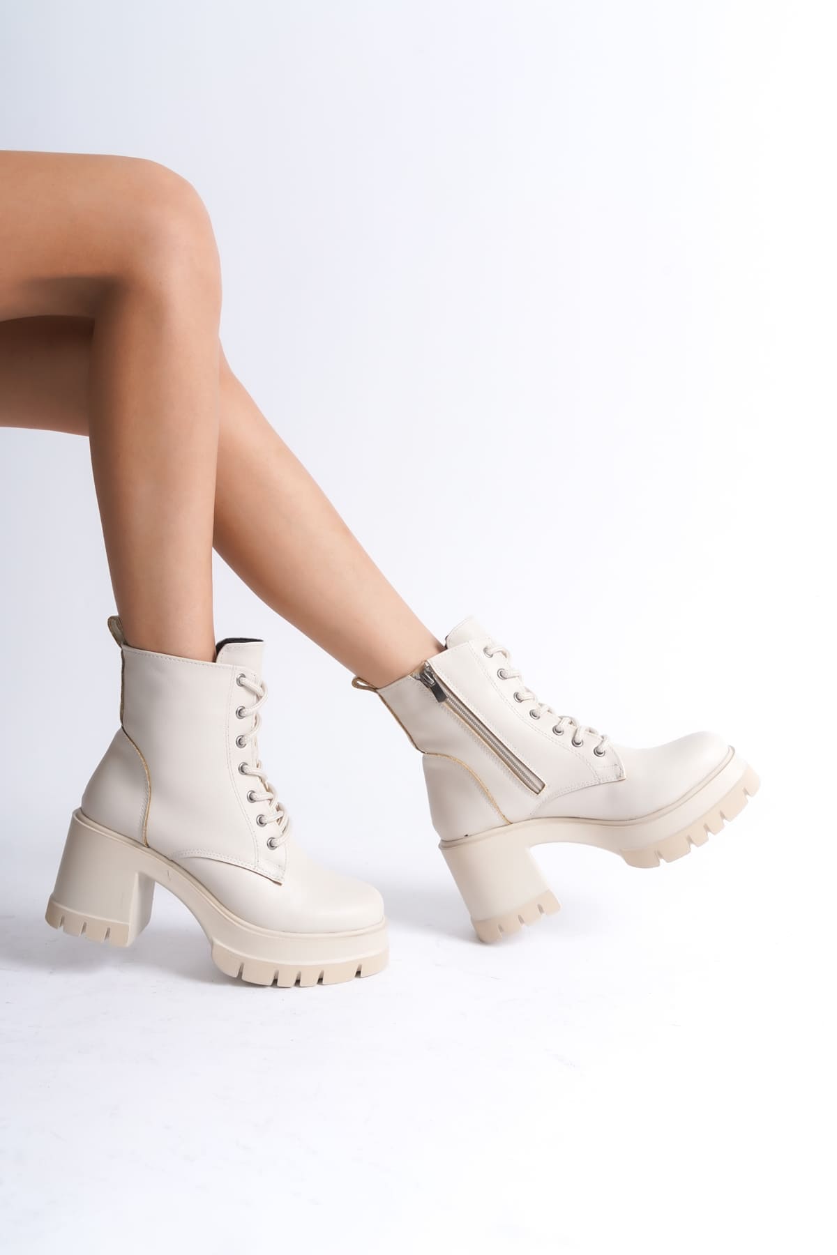 LAUREN Bağcıklı Fermuarlı Ortopedik Taban Topuklu Kadın Bot  CKT - Krem - 40 Resim 4