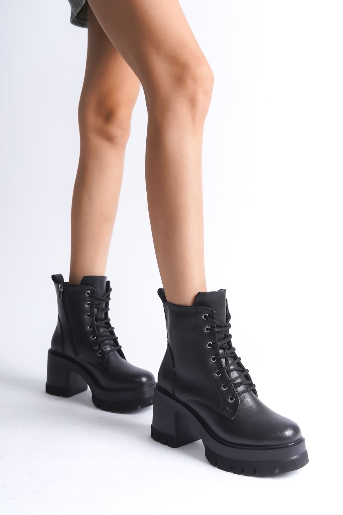 LAUREN Bağcıklı Fermuarlı Ortopedik Taban Topuklu Kadın Bot CST - Siyah - 39