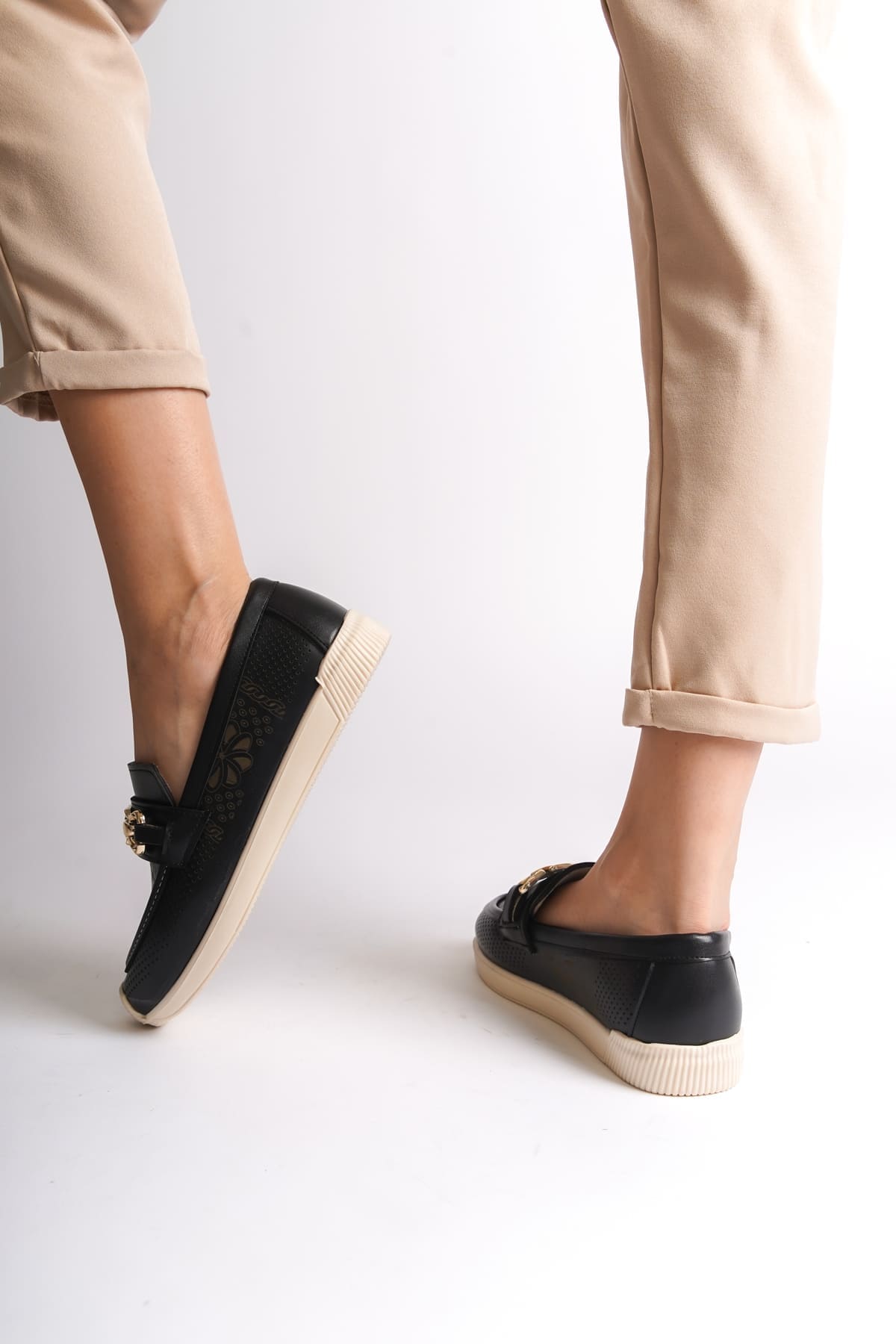 LAYLA Bağcıksız Ortopedik Rahat Taban Çiçek Desenli Kadın Babet Ayakkabı CKT - Siyah - 38 Resim 3