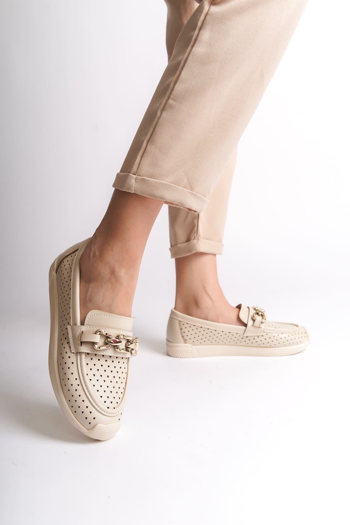 Layla Unbonded Orthopedic Comfortable Base Heart Patterned Women Babet Shoes CKT - Cream