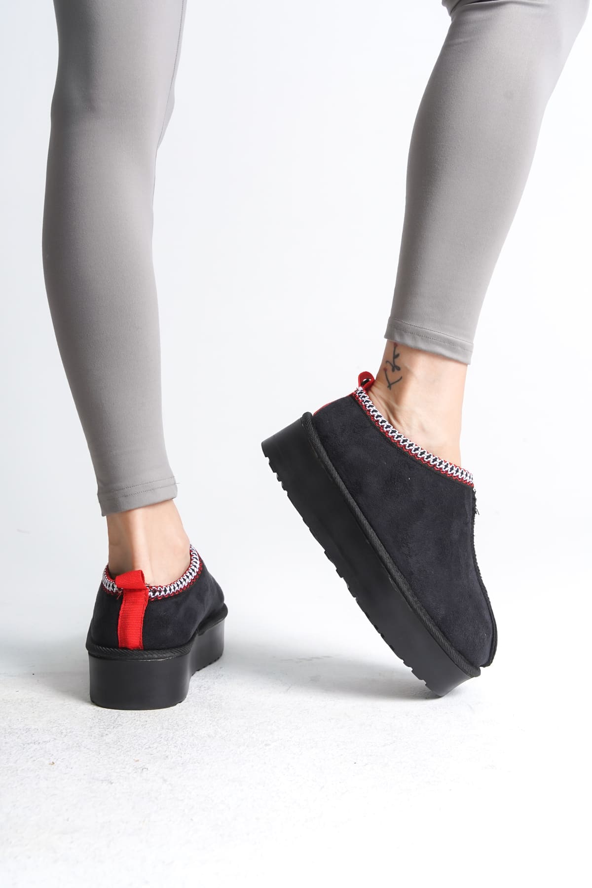 Joy Woman LEILA Bağcıksız Süet Kadın Bot Kalın Taban Siyah