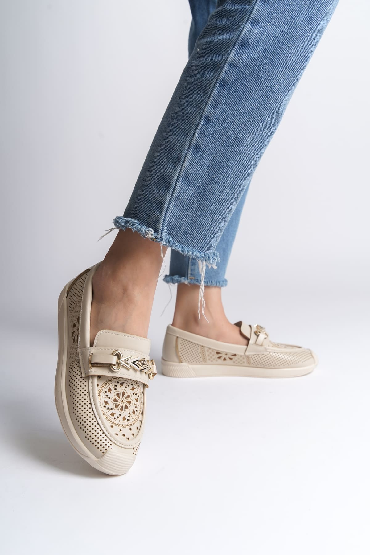 LILY Bağcıksız Ortopedik Rahat Taban Çiçek Desenli Kadın Babet Ayakkabı CKT - Krem - 37 Resim 2