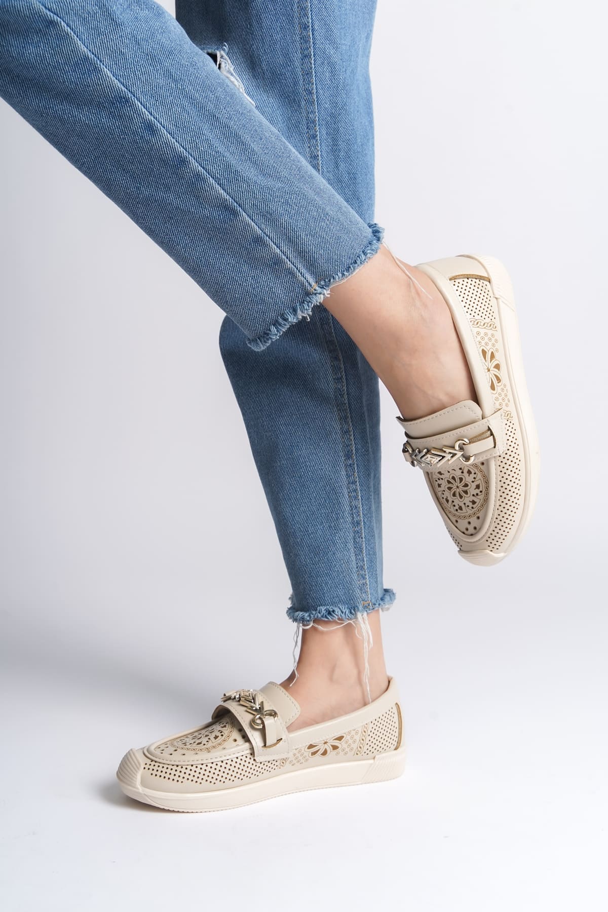 LILY Bağcıksız Ortopedik Rahat Taban Çiçek Desenli Kadın Babet Ayakkabı CKT - Krem - 37 Resim 3