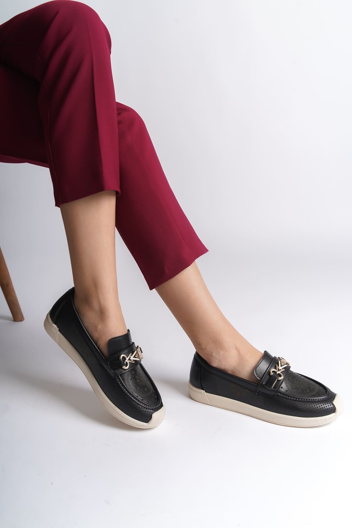 LILY Bağcıksız Ortopedik Rahat Taban Çiçek Desenli Kadın Babet Ayakkabı CKT - Siyah - 38 Resim 2