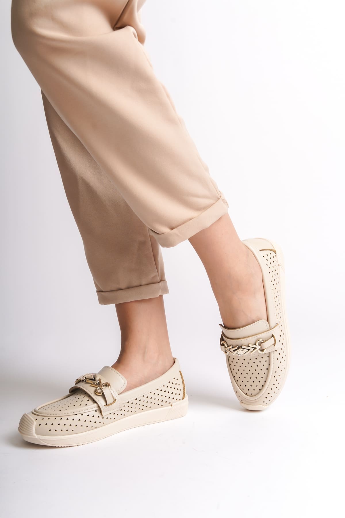 LILY Bağcıksız Ortopedik Rahat Taban Kalp Desenli Kadın Babet Ayakkabı  CKT - Krem - 38 Resim 3