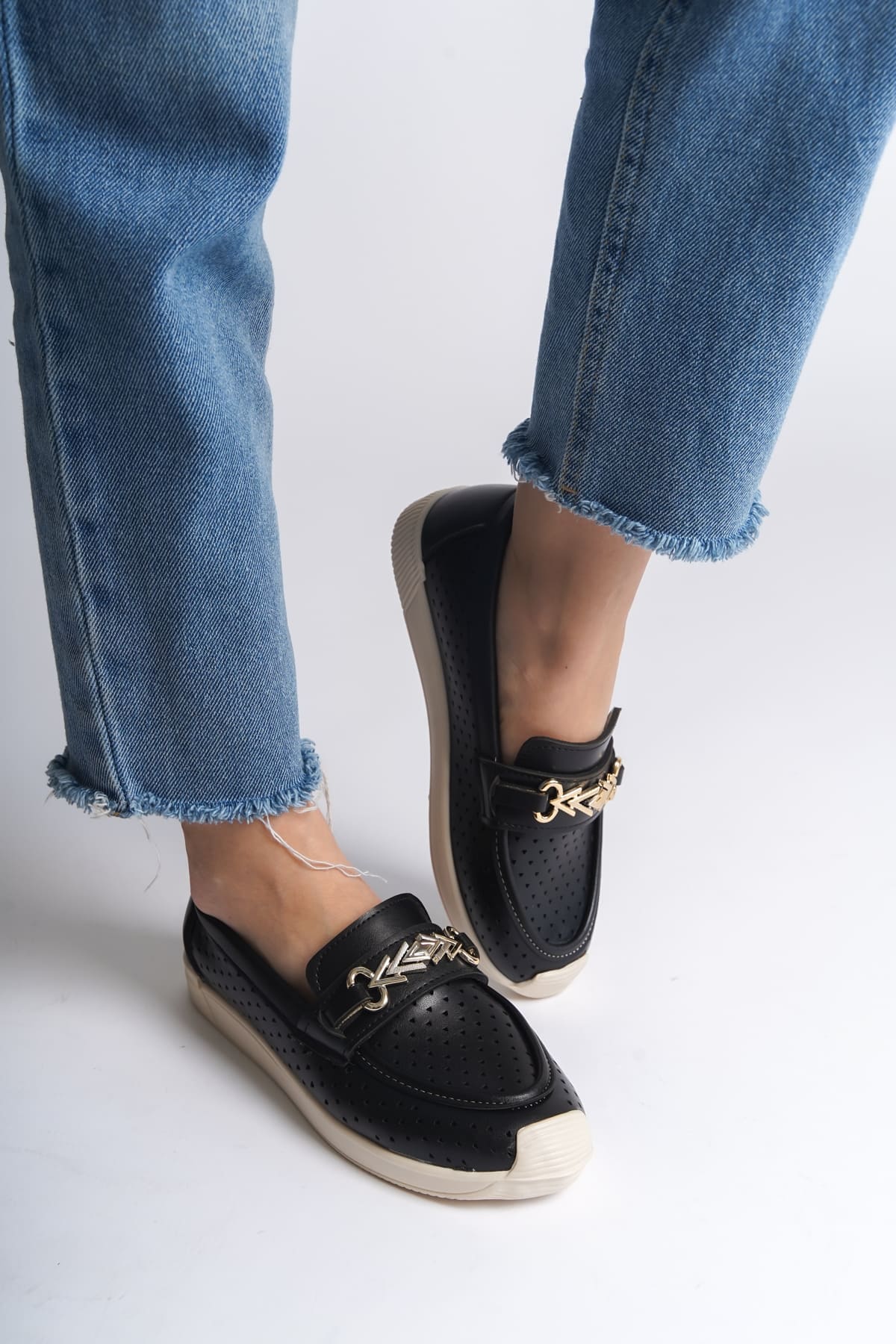LILY Unbonded Orthopedic Comfortable Base Heart Patterned Women Babet Shoes CKT - Black