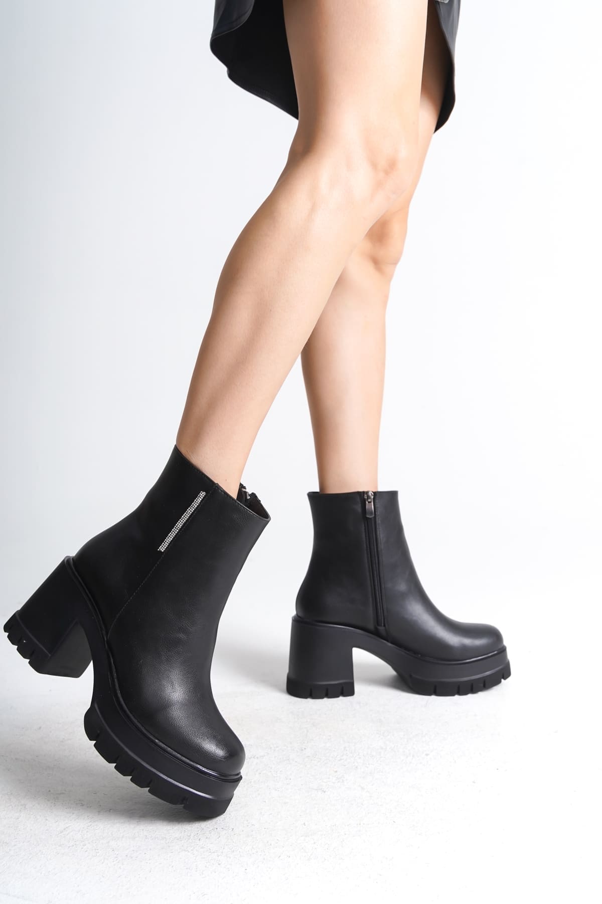 LISSE Fermuarlı Ortopedik Taban Kalın Topuklu Kadın Bot CST - Siyah - 40 Resim 2