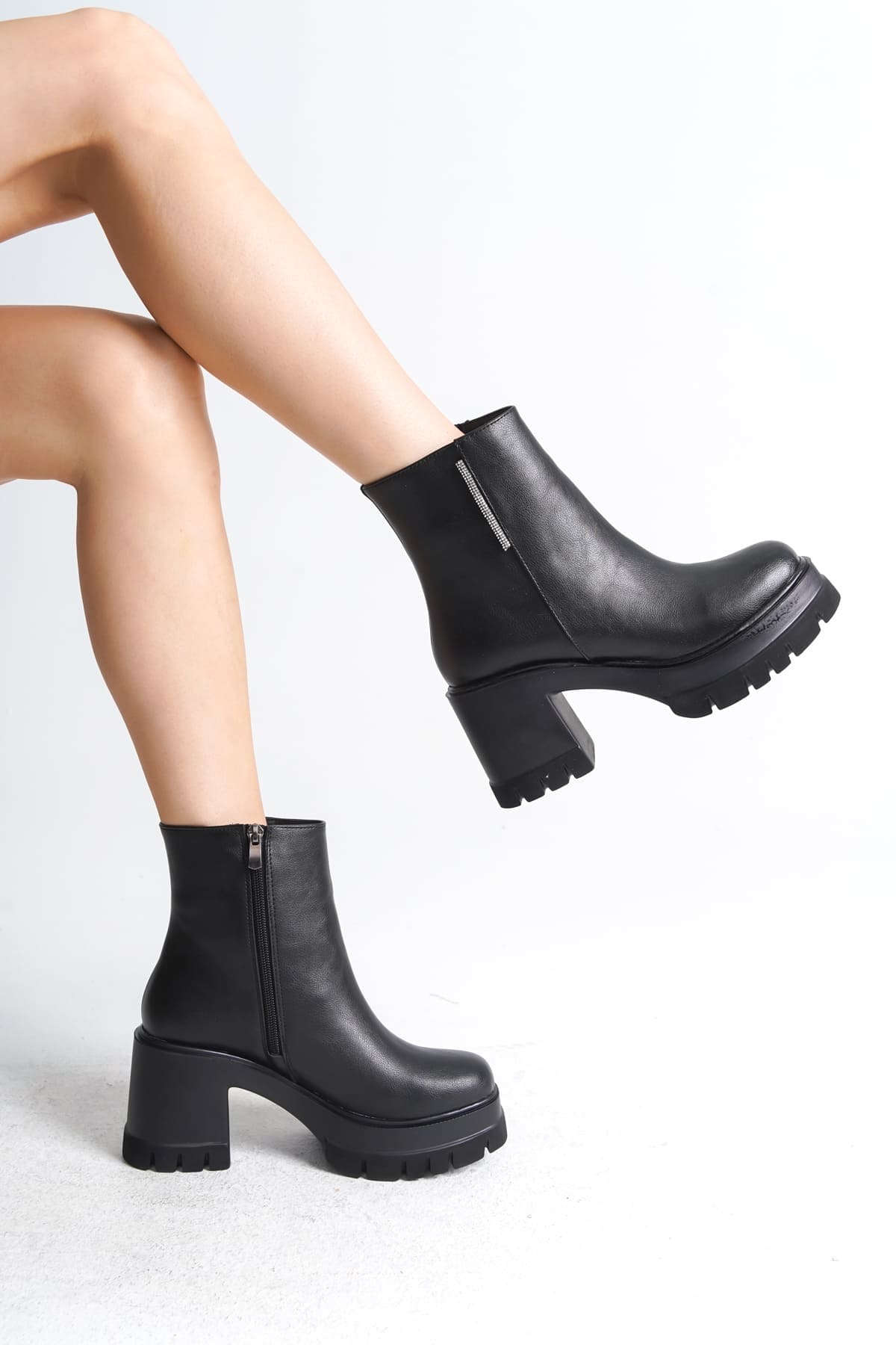 LISSE Fermuarlı Ortopedik Taban Kalın Topuklu Kadın Bot CST - Siyah - 40 Resim 3