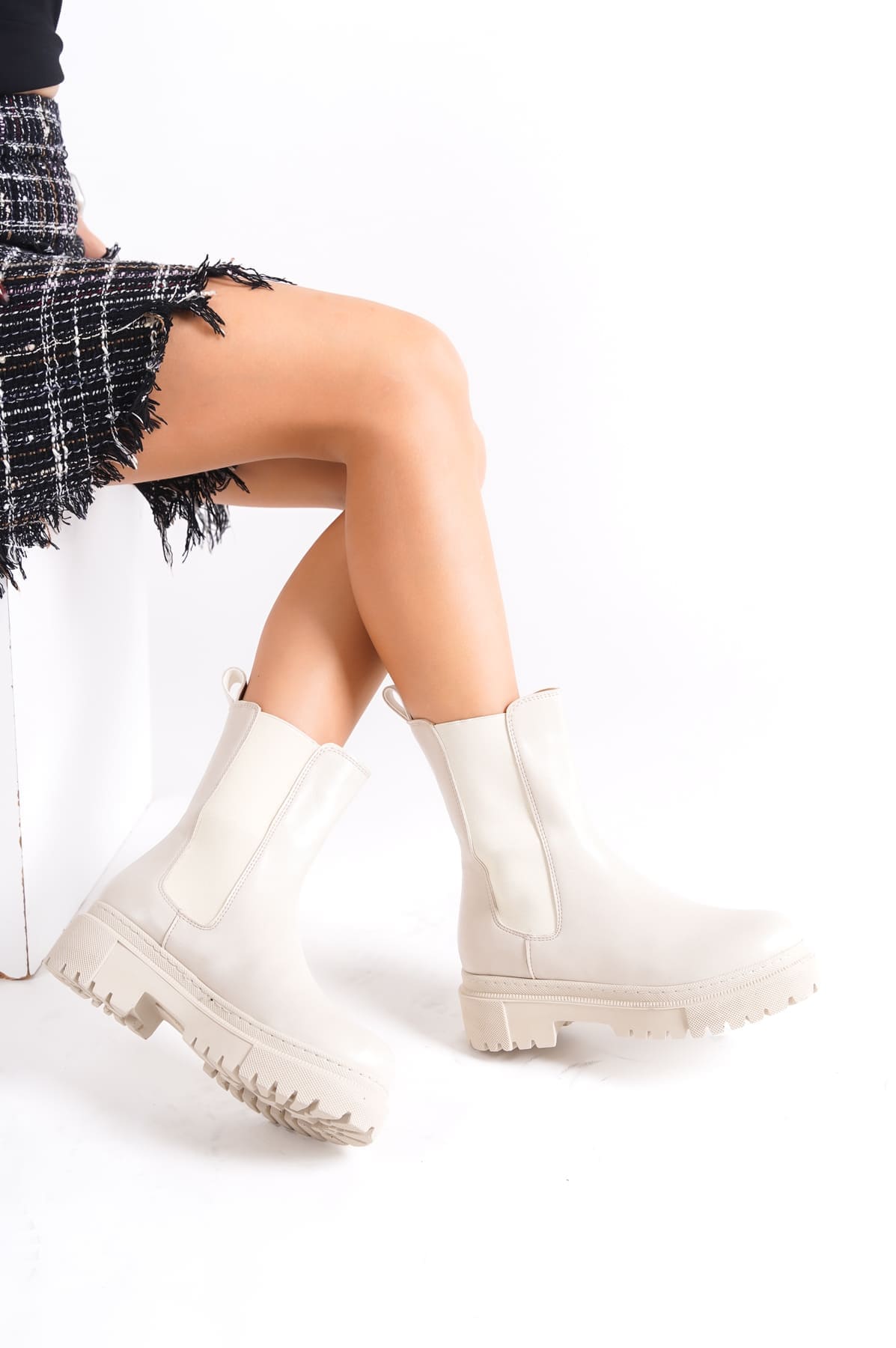 LORA Bağcıksız Lastikli Ortopedik Taban Kadın Bot CKT - Krem - 36 Resim 2