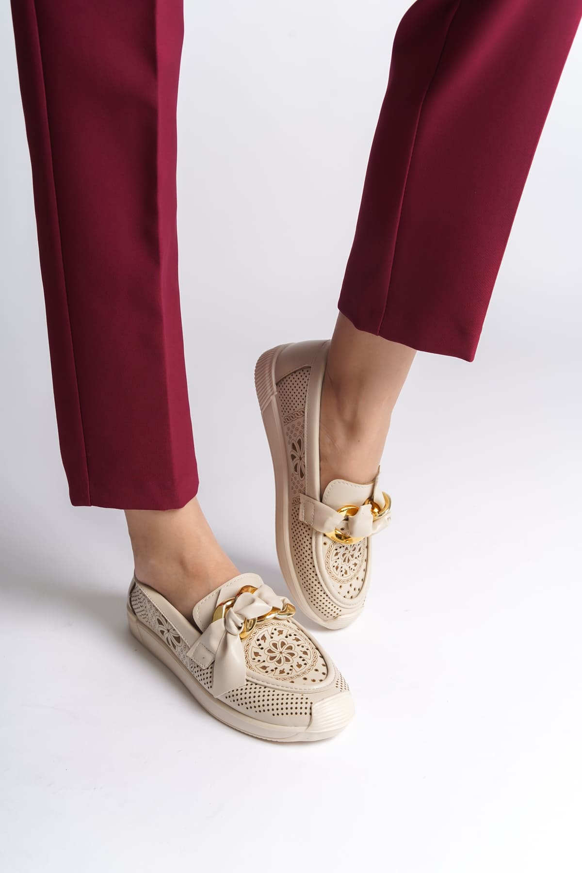 LYDIA Bağcıksız Ortopedik Rahat Taban Çiçek Desenli Kadın Babet Ayakkabı  CKT - Krem - 36