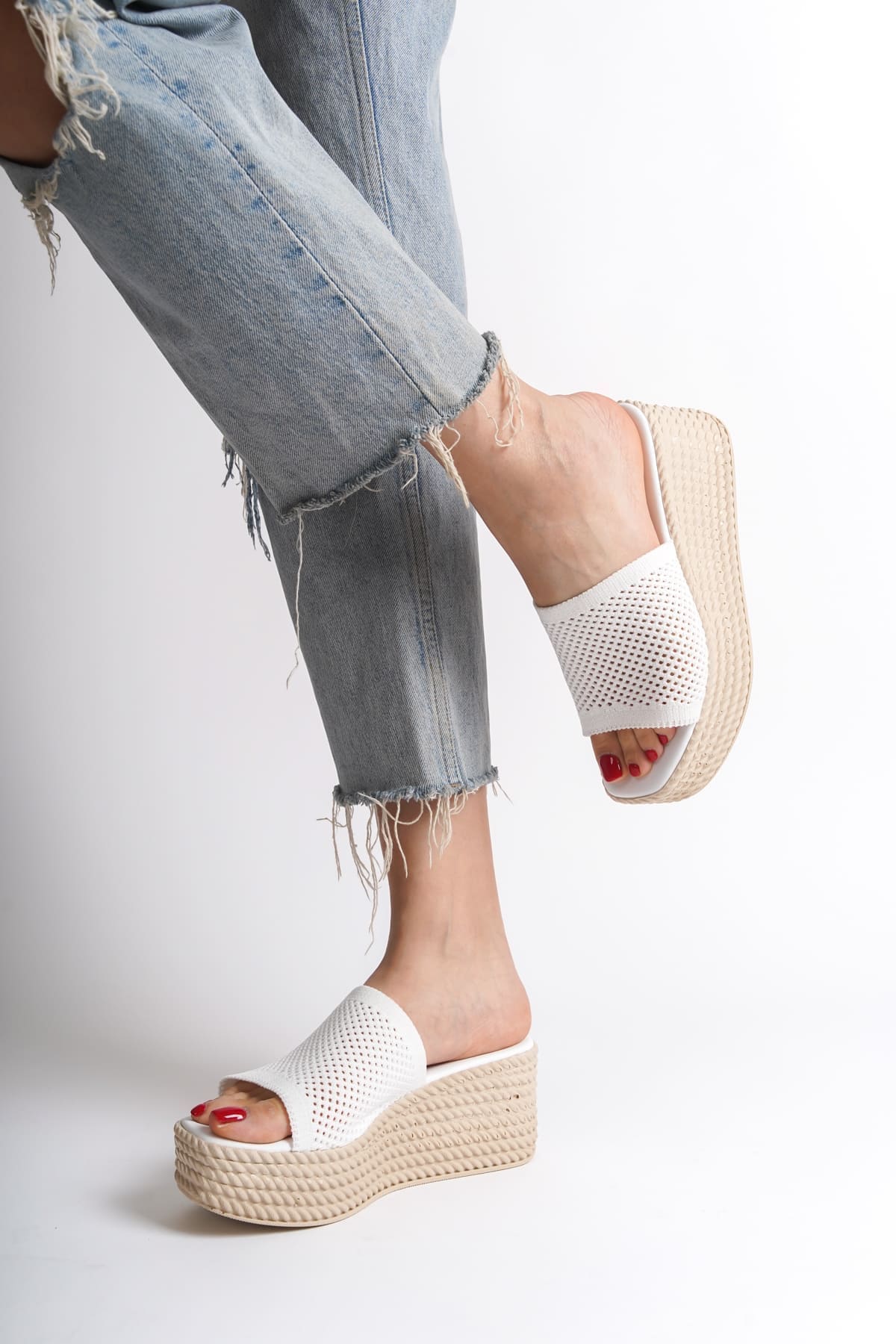 MARLA Dolgu Topuklu Ortopedik Taban Hasır Görünümlü Triko Kadın Terlik TKT - Beyaz - 39 Resim 3