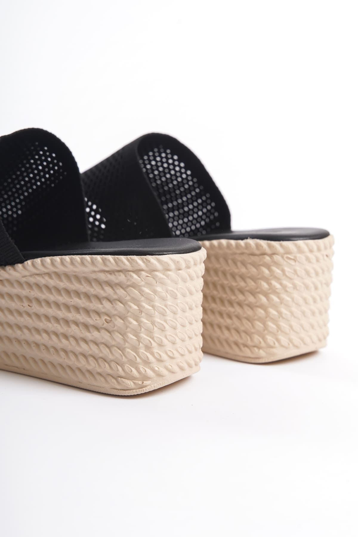 MARLA Dolgu Topuklu Ortopedik Taban Hasır Görünümlü Triko Kadın Terlik  TKT - Siyah - 39 Resim 5