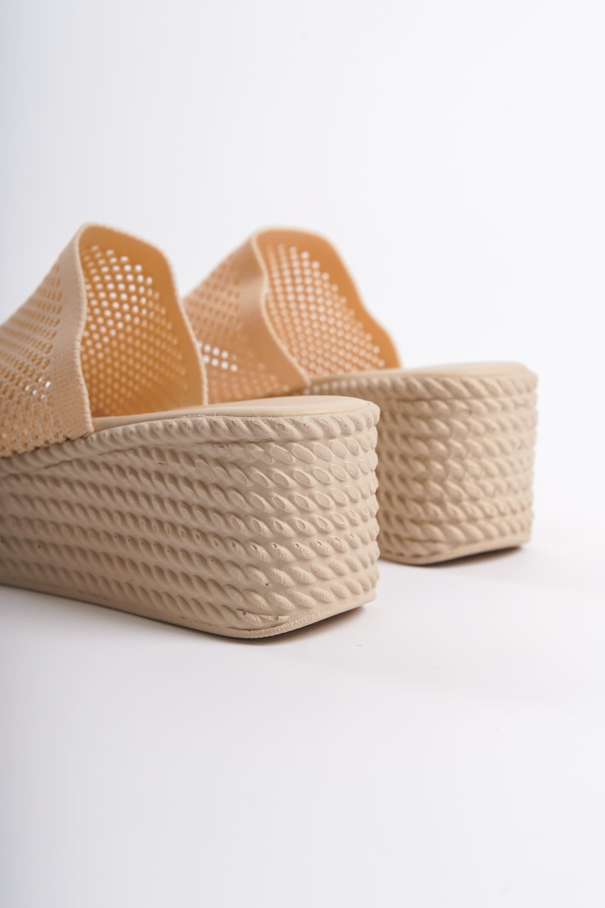 MARLA Dolgu Topuklu Ortopedik Taban Hasır Görünümlü Triko Kadın Terlik  TKT - Ten - Krem - 40 Resim 5