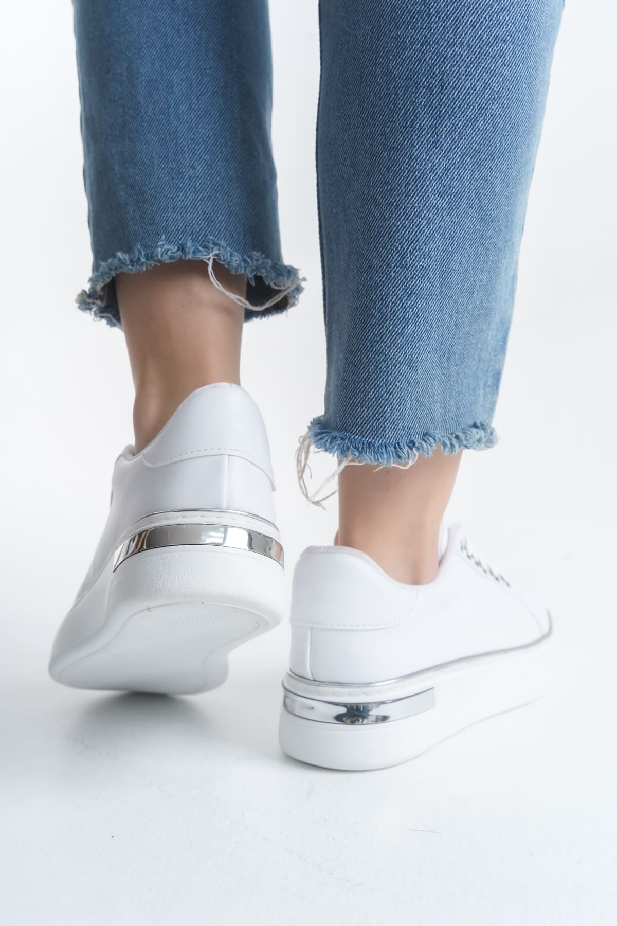 MINA Bağcıklı Ortopedik Taban Kadın Sneaker Spor Ayakkabı  CBT - Beyaz/Gümüş - 39 Resim 3