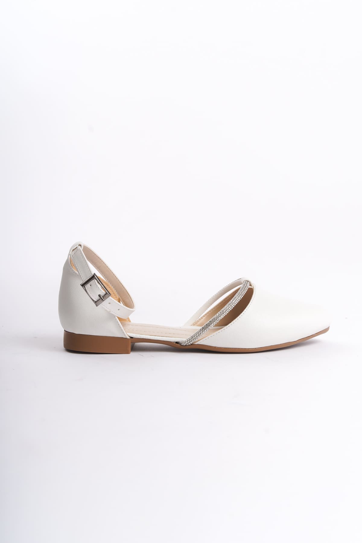 MONICA Beyaz Tokalı Ortopedik Taş Detaylı Kadın Babet Ayakkabı