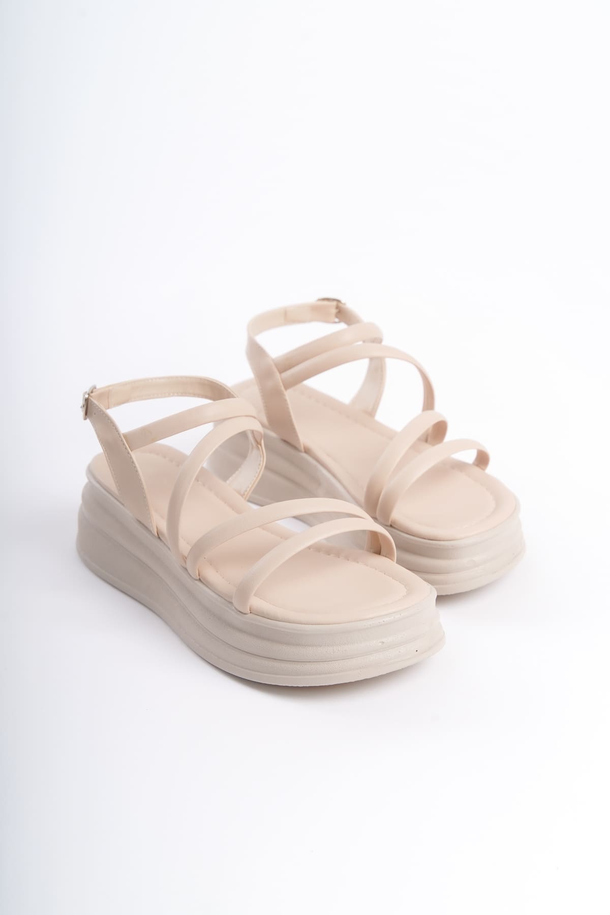 NATALIE İnce Tokalı Şerit Detaylı Ortopedik Taban Kadın Sandalet