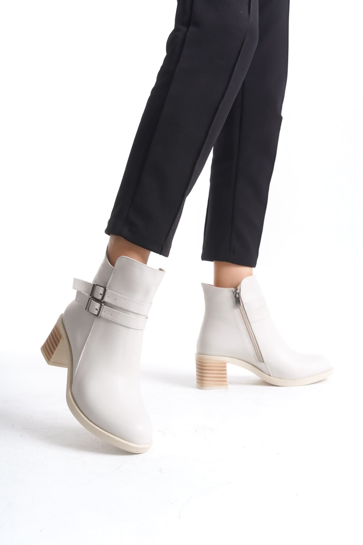 NOEMI Tokalı Fermuarlı Ortopedik Taban Topuklu Kadın Bot  CKT - Krem - 36