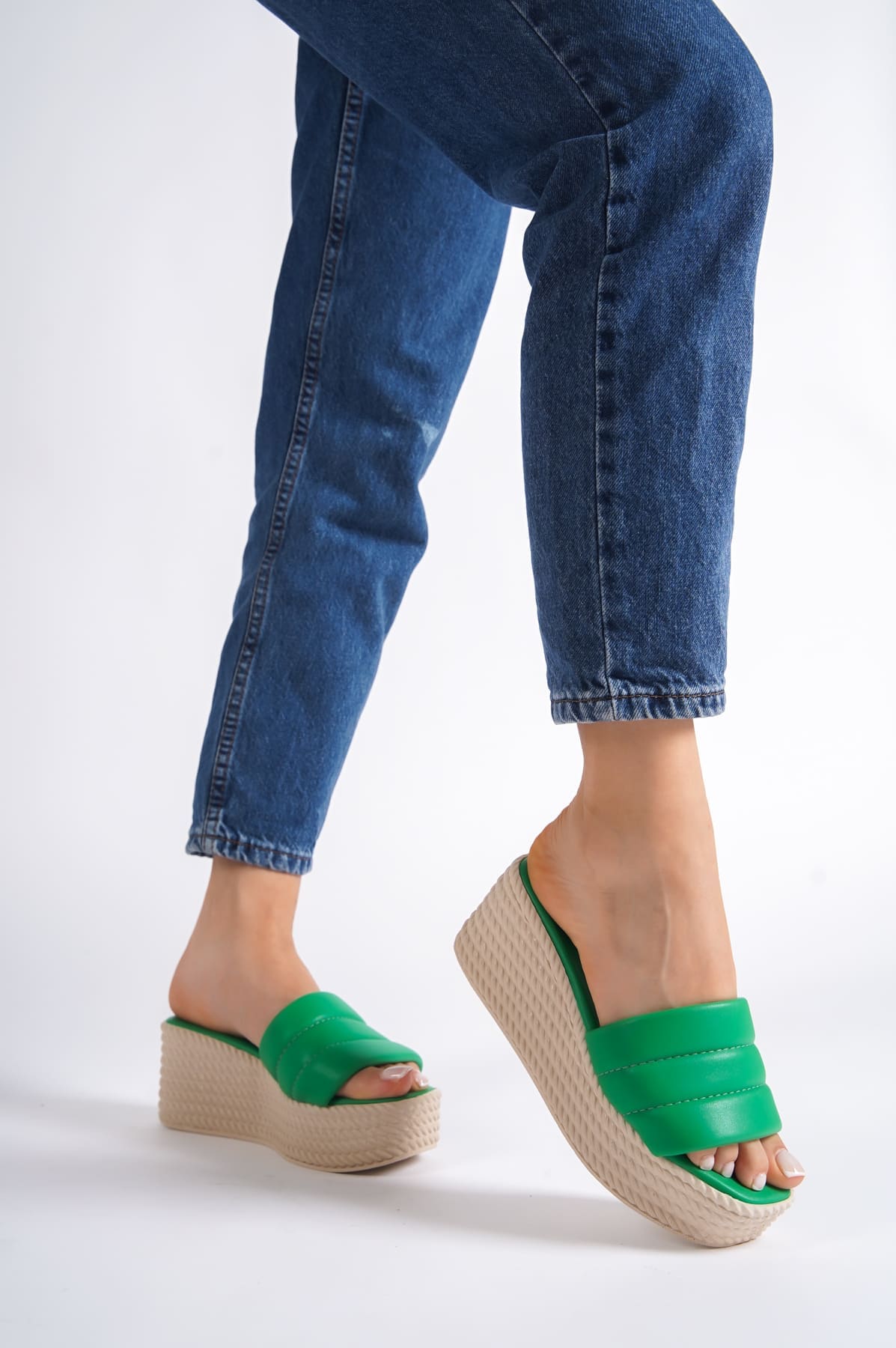 REINA Dolgu Topuklu Ortopedik Taban Hasır Görünümlü Kadın Terlik CKT - Yeşil - 37