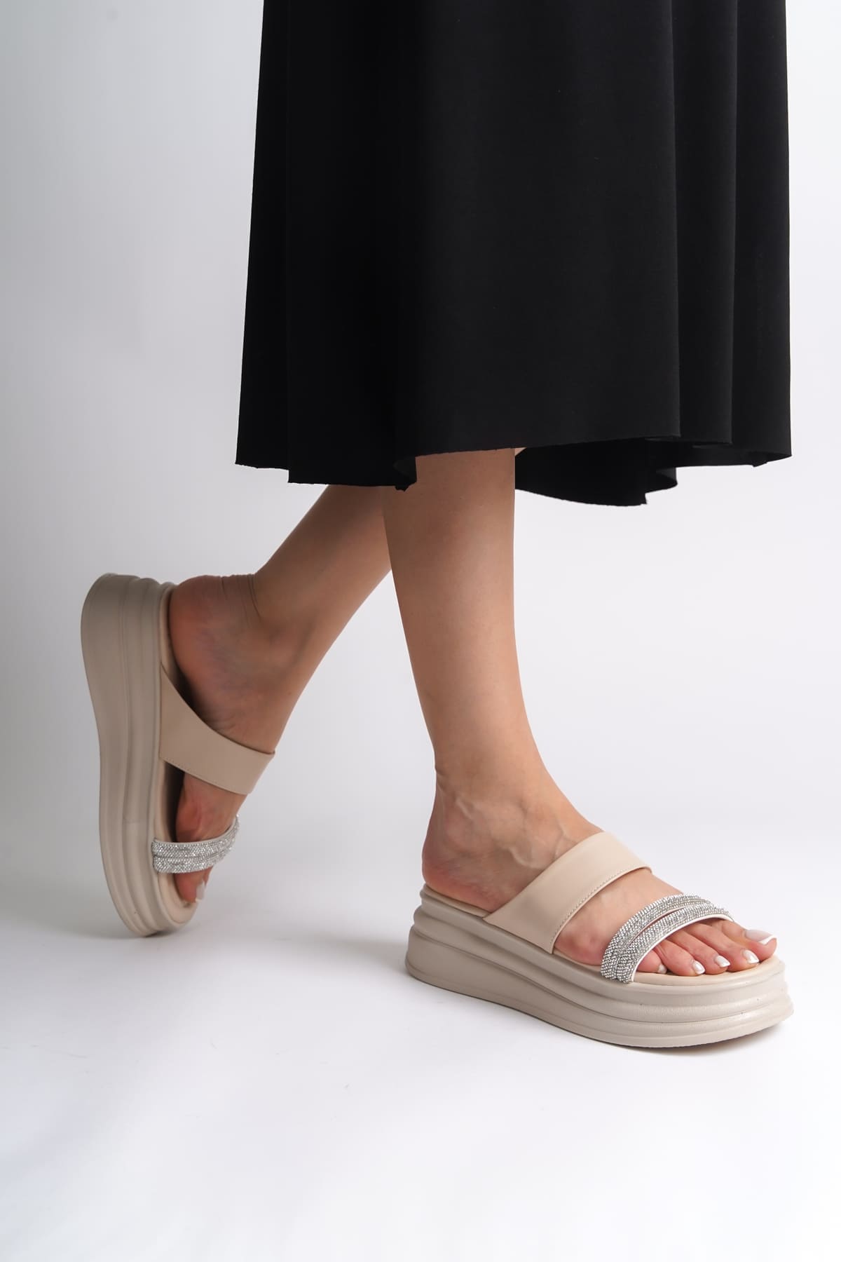 SARAH Düz Topuklu Taşlı Şeritli Kalın ve Ortopedik Taban Kadın Terlik  CKT - Krem - 39 Resim 2