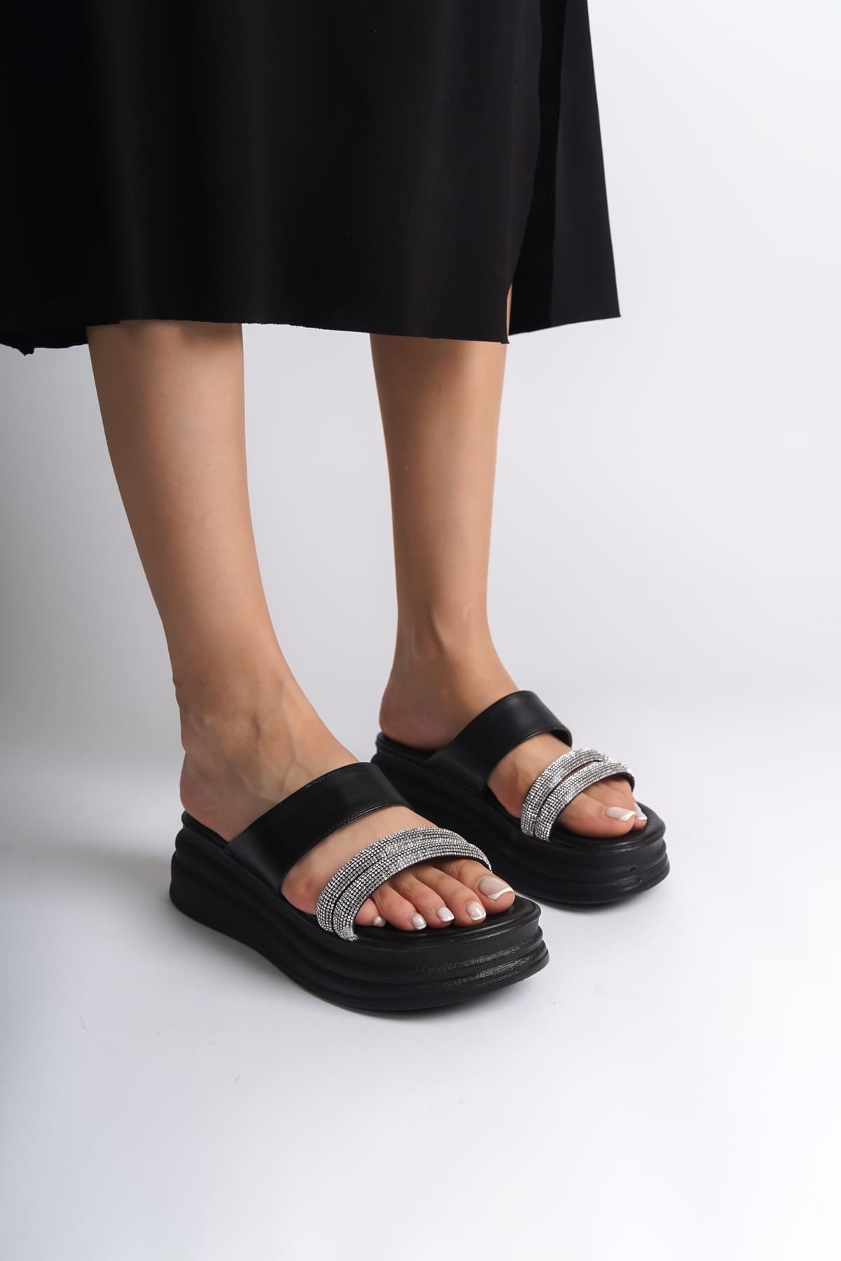 SARAH Plain Balled Stone Striped Thick and Orthopedic Base Female Slippers CST - Black