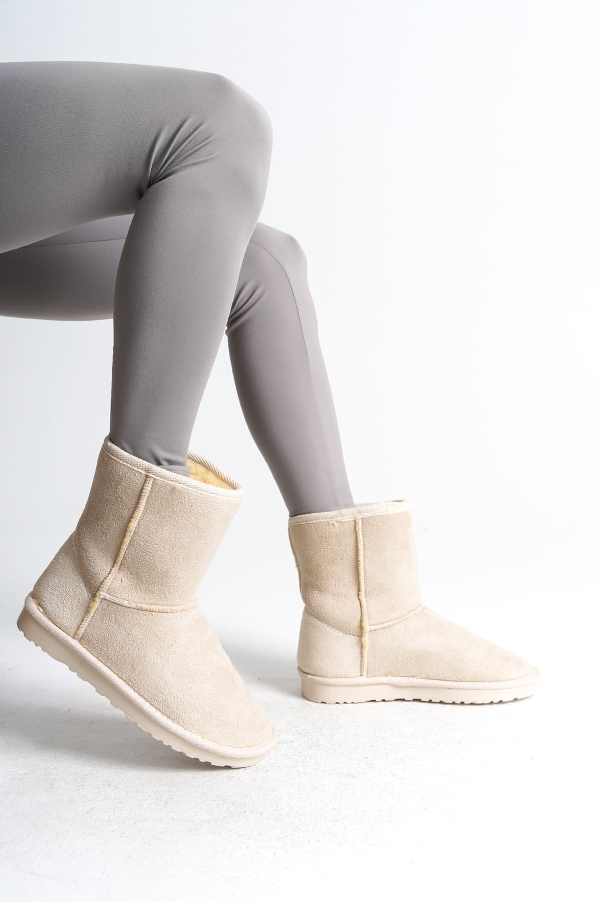 SELINA Bağcıksız Düz Taban İçi Kürklü Süet Kadın Bot  SKT - Krem - 40 Resim 2