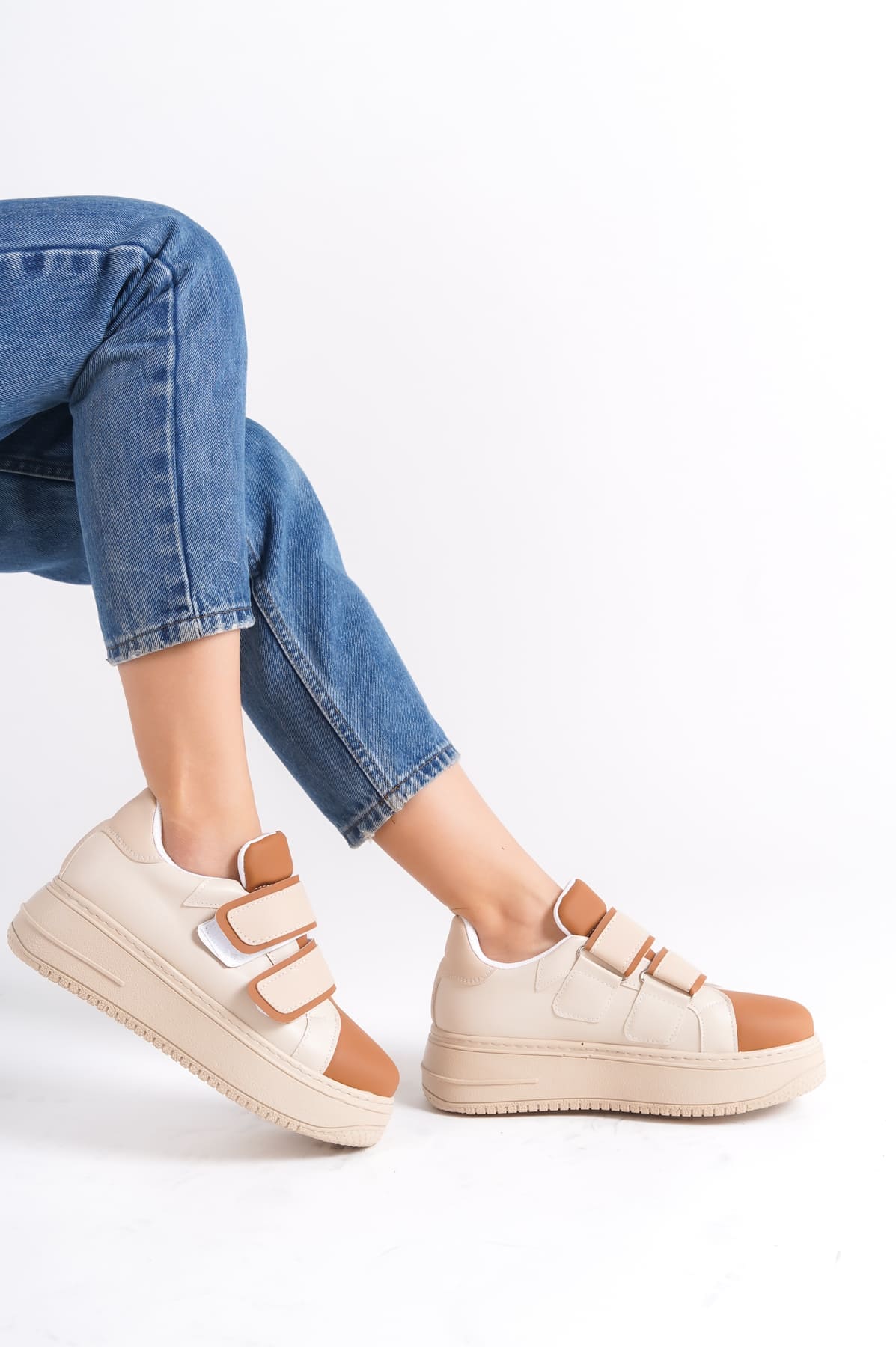 VALENCIA Bağcıksız Cırt Cırtlı Ortopedik Kadın Sneaker - Ten/Kahve