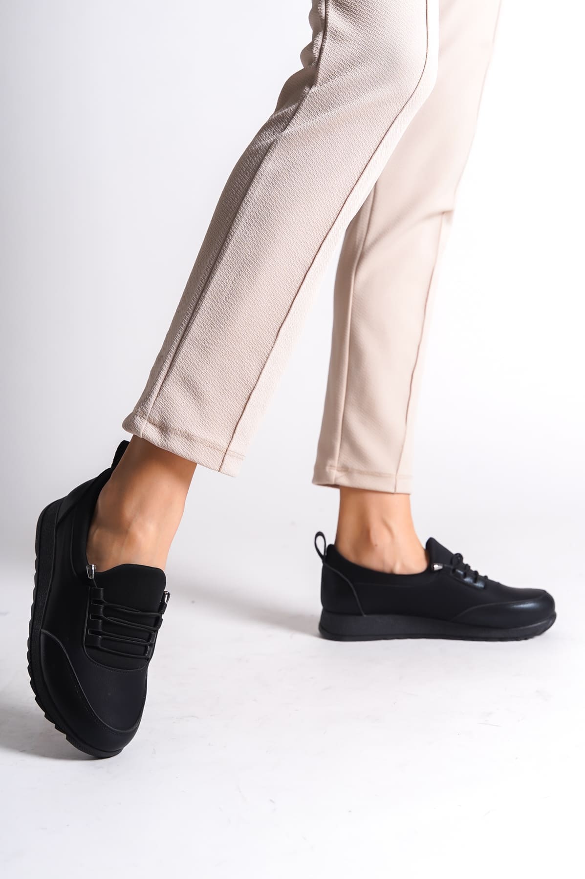 VIOLET Vineyard Rubber Orthopedic Comfortable Base Skin Detailed Classic Women Babet Mother Shoes CST - Black